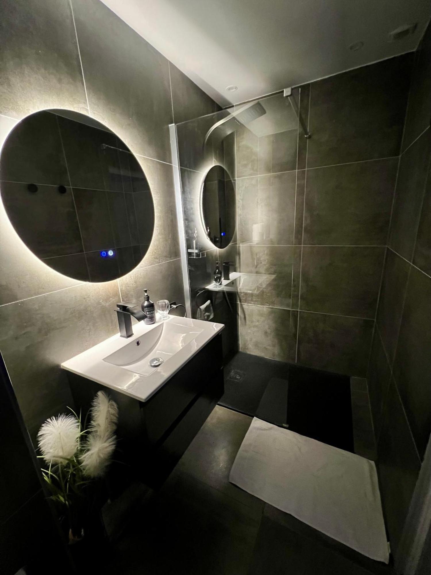 Dima Suite Jacuzzi Privatif 弗丹 外观 照片