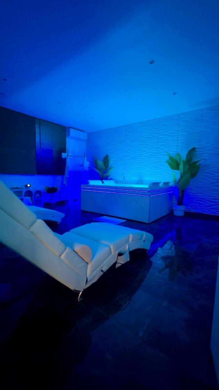Dima Suite Jacuzzi Privatif 弗丹 外观 照片