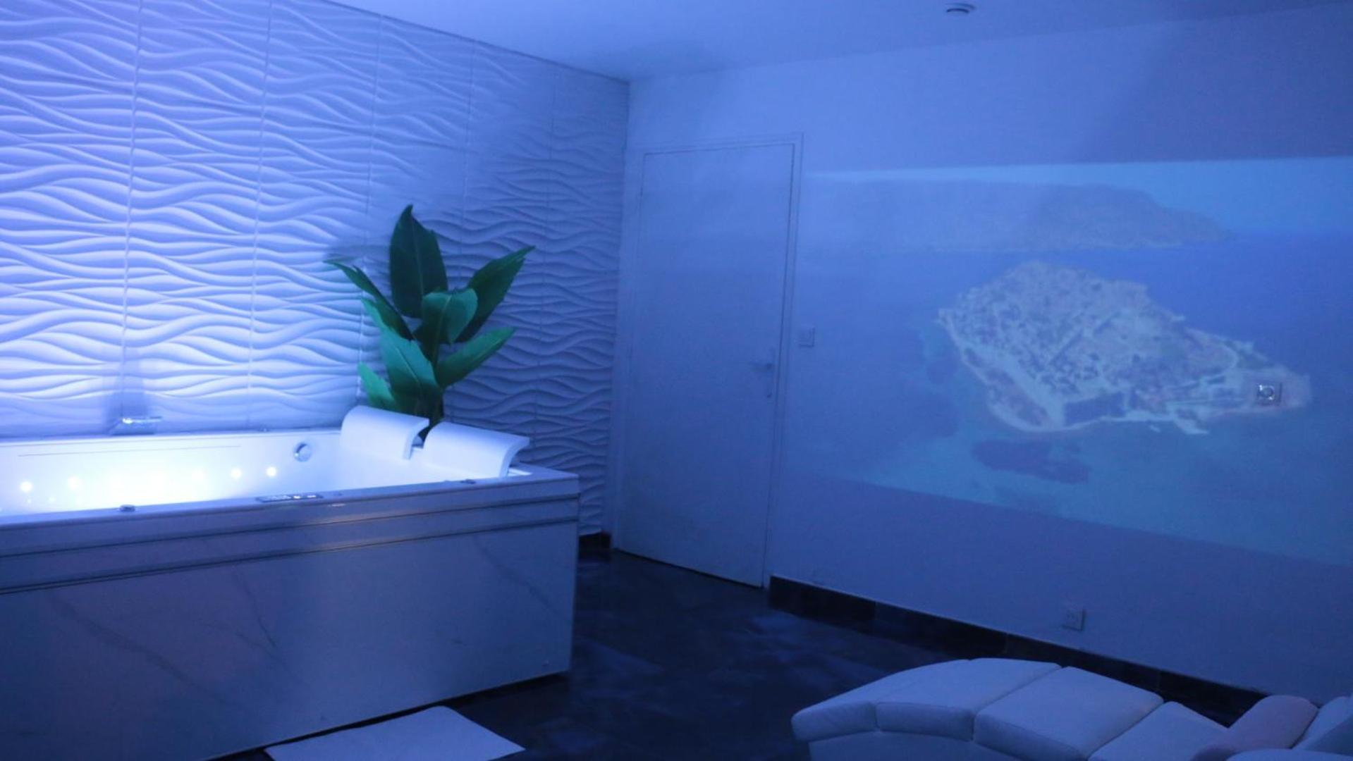 Dima Suite Jacuzzi Privatif 弗丹 外观 照片